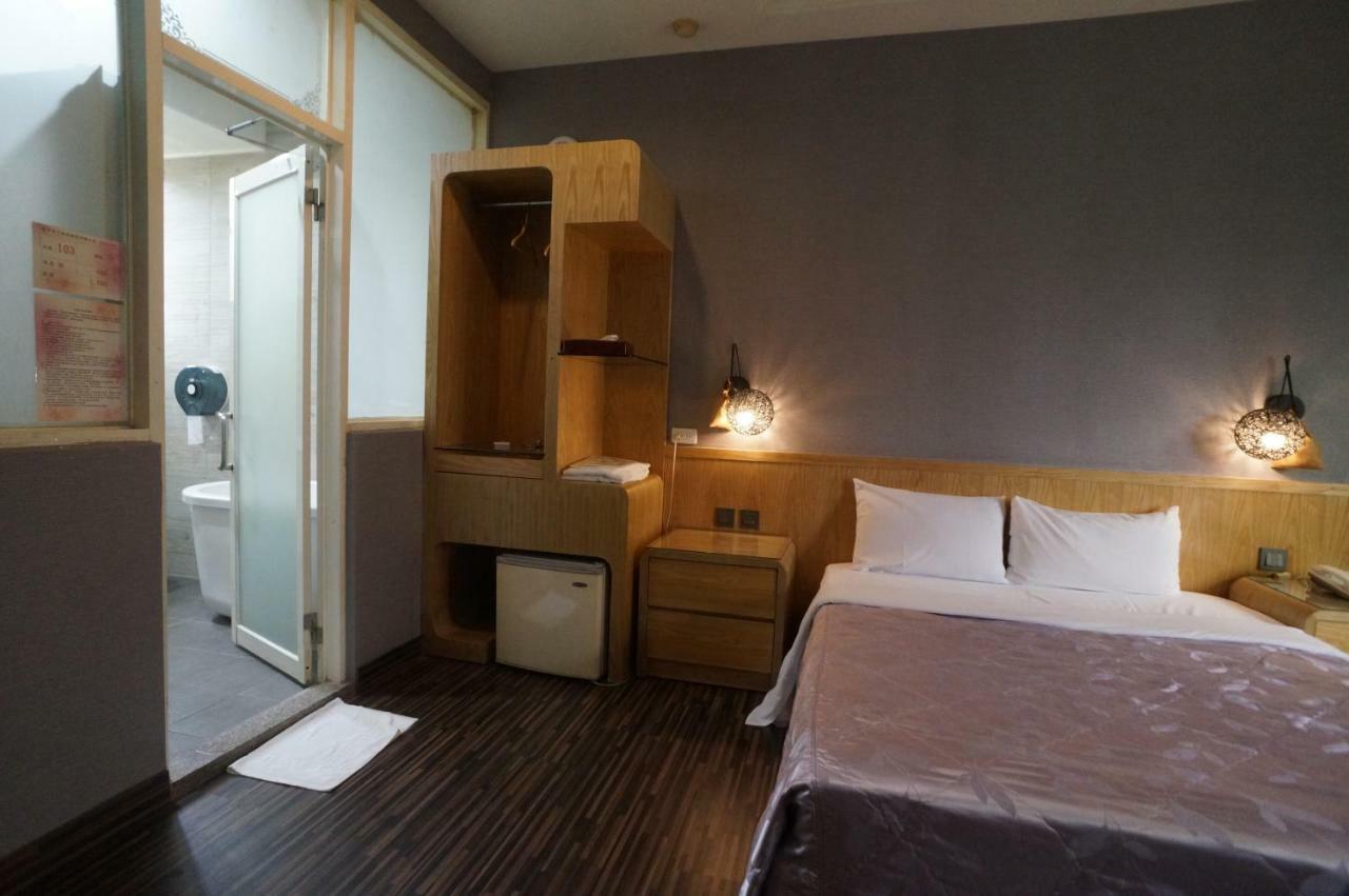 愛情海 Motel Toufen Exterior photo